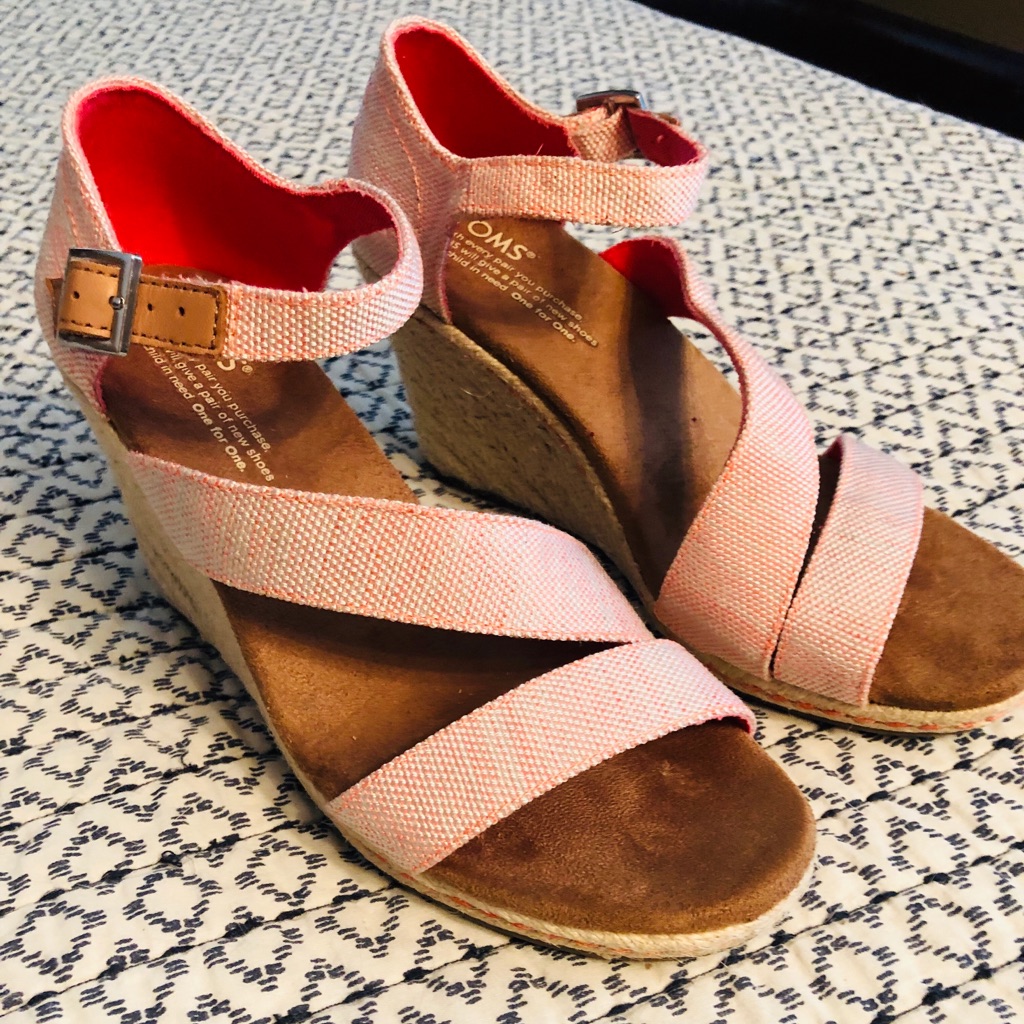 Toms Coral Wedges